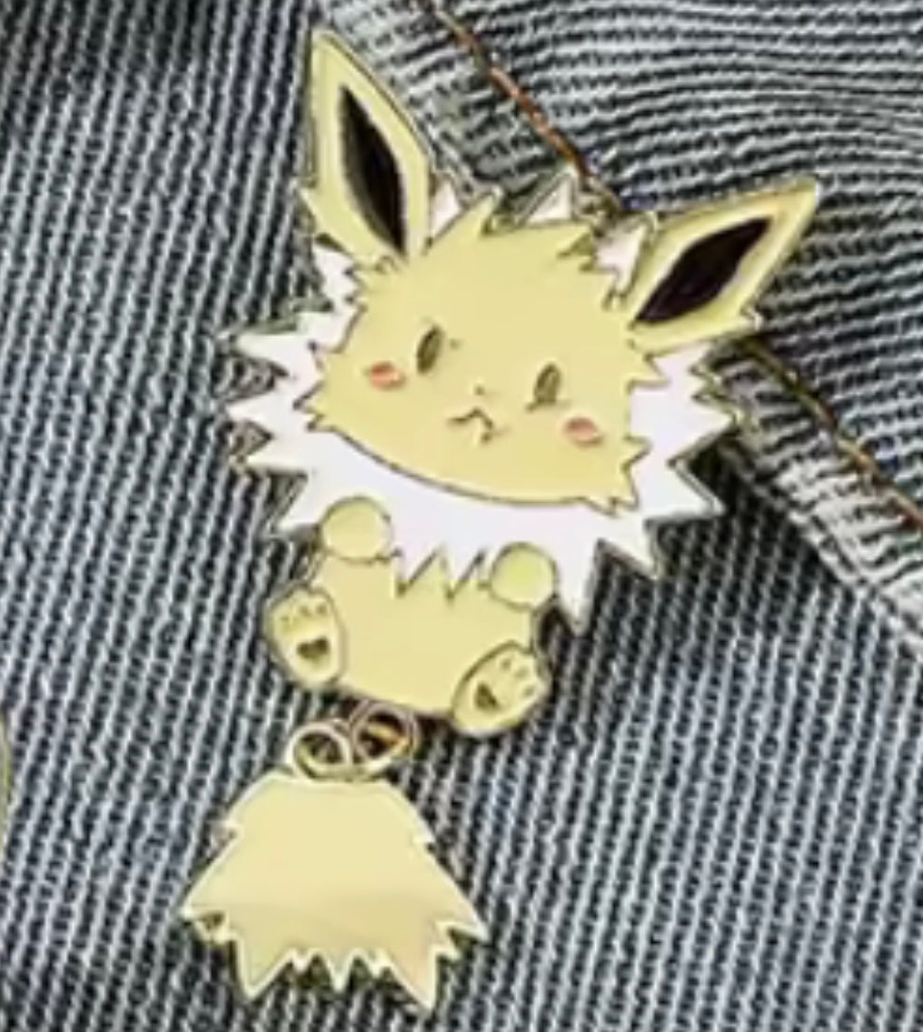Jolteon Dangling Tail Pin Badge