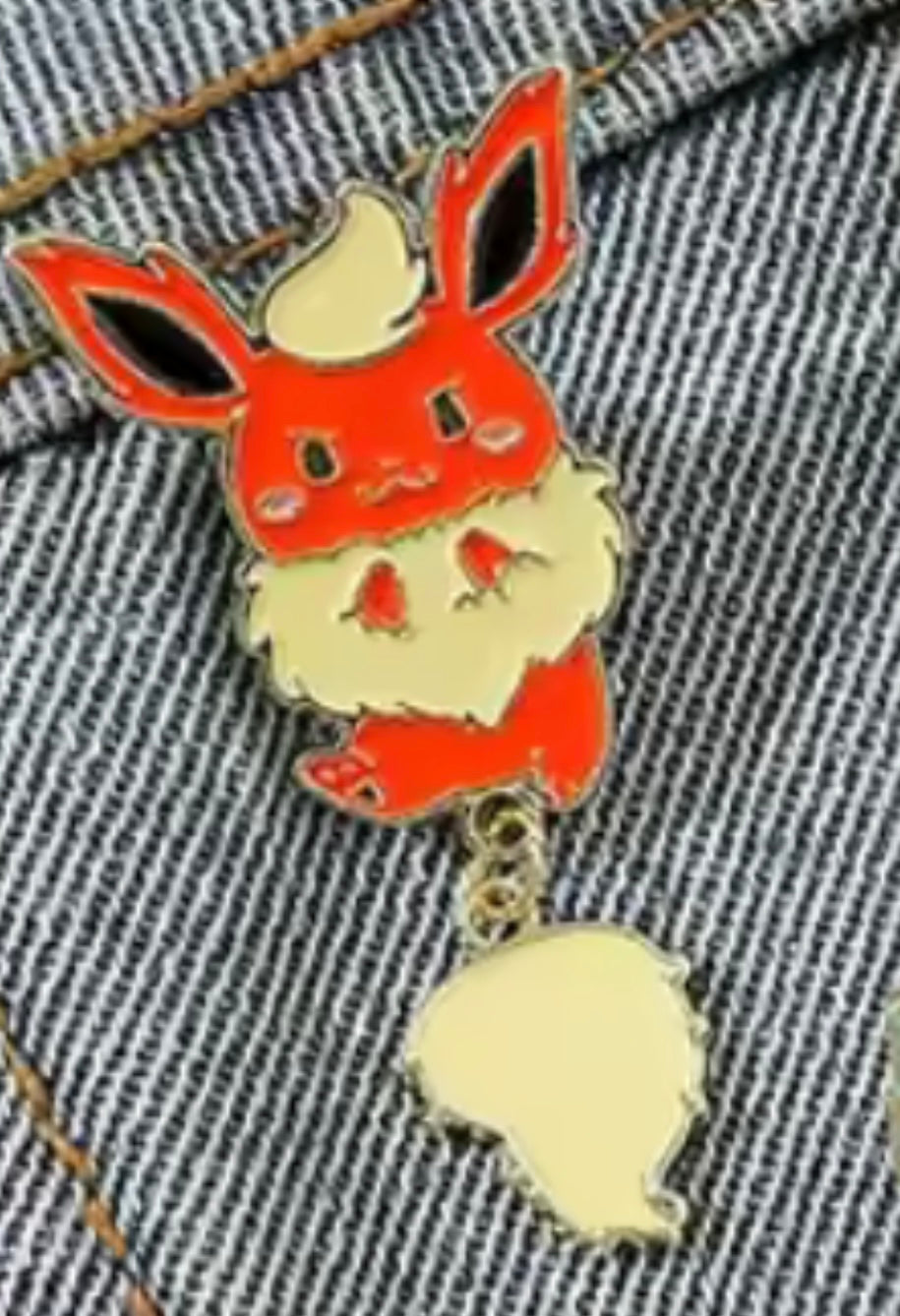 Flareon Dangling Tail Pin Badge